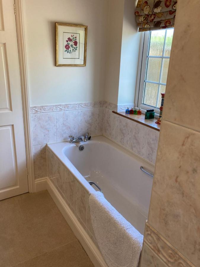 דבנטרי Exclusive 2 Bedroom Apartment With Summer House And Hot Tub מראה חיצוני תמונה